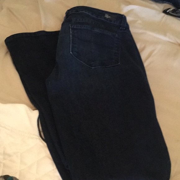 Paige Laguna 30 - Picture 1 of 3